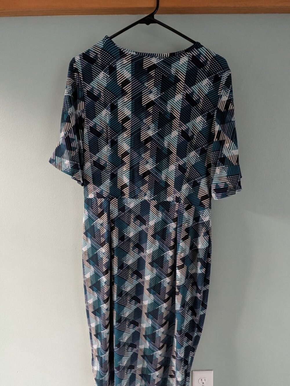 Stretchy Geometric Patterned Dress - Picture 3 of 6